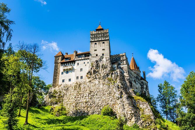 Guided Tour to Dracula Castle, Peles Castle and Brasov - What the Reviews Reveal