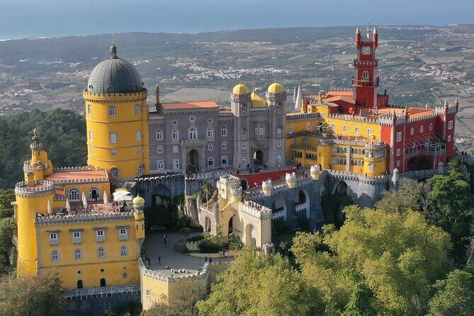 Guided Tour to Sintra, Pena, Regaleira, Cabo da Roca and Cascais - Transportation and Group Dynamics