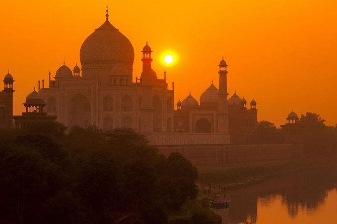 Guided Tour To Tajmahal & Wildlife SOS with Transports From Delhi - Practical details and considerations