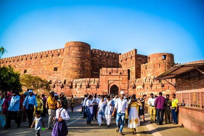 Guided Tour To Tajmahal & Wildlife SOS with Transports From Delhi - FAQs