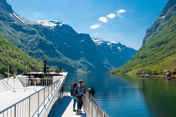 Guided tour - Viking Village, Nærøyfjord Cruise and Flåm Railway - What the Tour Offers in Terms of Value
