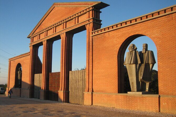 Guided Tour with Admission in Memento Park - Exploring Budapest’s Communist Heritage: A Guided Tour of Memento Park