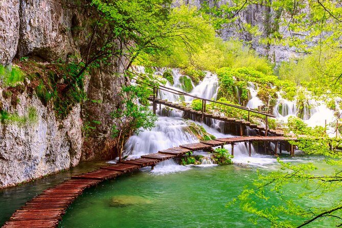 Guided transfer from Split to Zagreb with Plitvice Lakes stop - Key Points