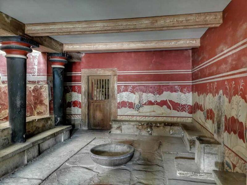 Guided visit of Knossos Palace in Spanish - Key Points