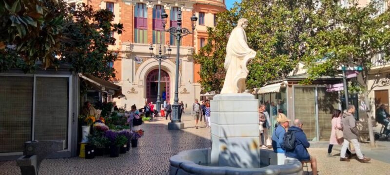 Guided visit on foot through Cádiz: stories from the hand of a local guide - The Sum Up: Why This Tour Works