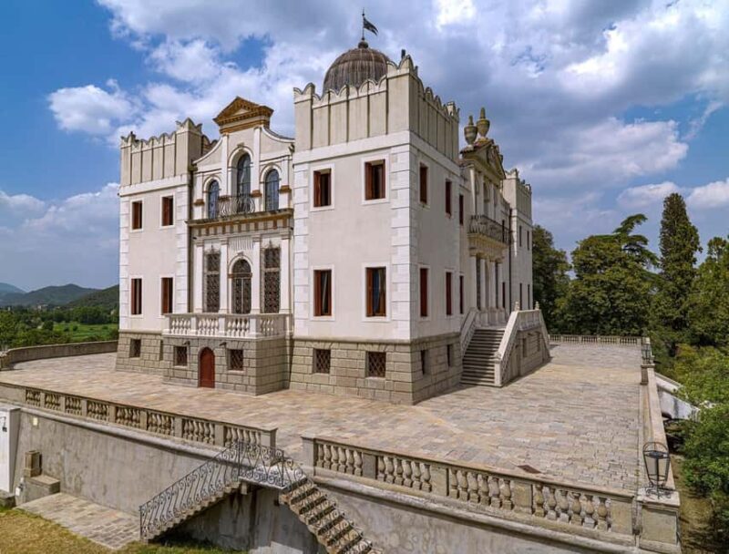 Guided visit to Villa Selvatico and its thermal lakes - The Value of the Guided Tour