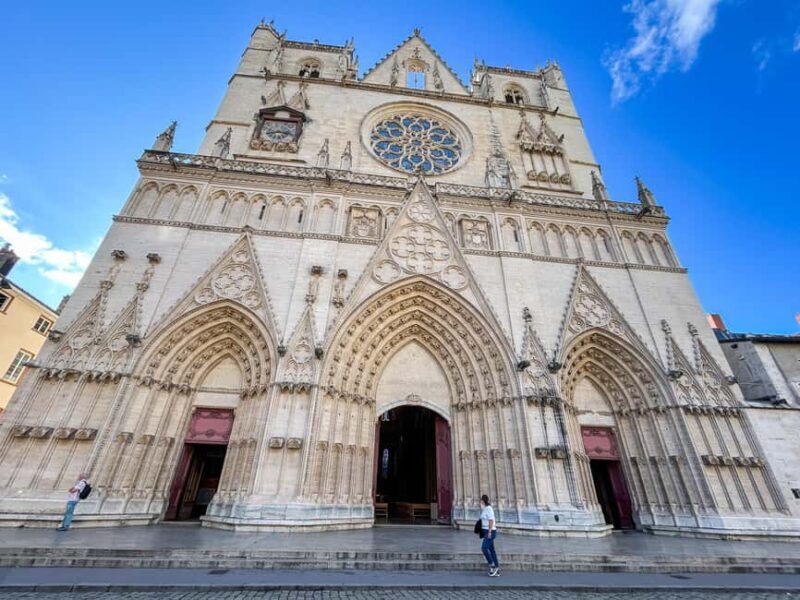 Guided walk from Old Lyon to the Presqu'île with a guide - The Sum Up