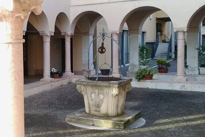 Guided Walking Tour on Verona Hillside - Key Points