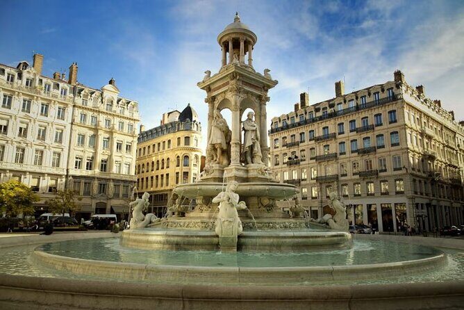 Guided Walking Tour through the streets of Lyon - A Detailed Look at the Lyon Walking Tour