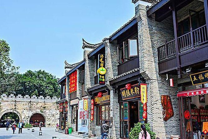 Guilin Walking Tour to Elephant Trunk Hill, Four Lakes and Diecai Hill - Exploring Guilin: A Walk Through Its Iconic Landscapes