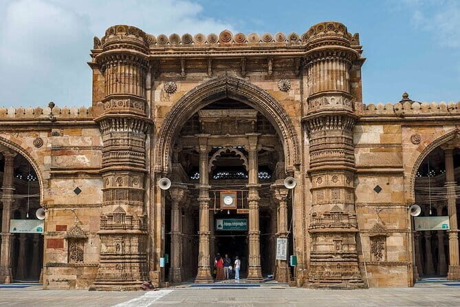 Gujarat Historical, Cultural, Religious & Wildlife Discovery Tour - A Detailed Look at the Gujarat Discovery Tour
