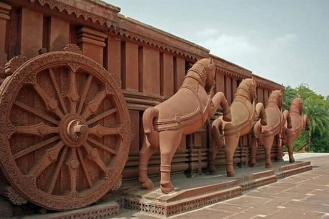 Gwalior tour with beautiful sites of historical monuments - The Sum Up