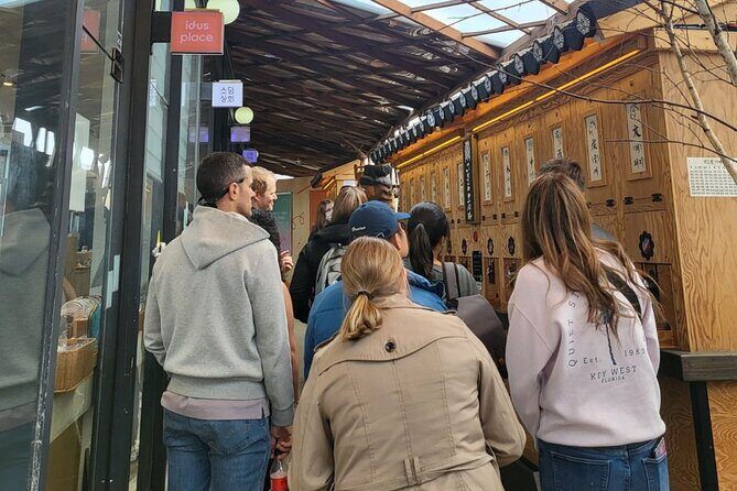 Gwangjang market Netflix Food Walking Tour with Insadong - Authentic Experiences as Seen Through Guest Feedback