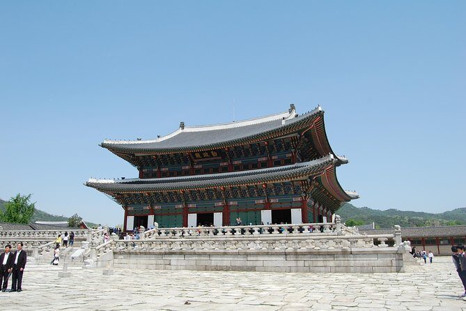 Gyeongbok Palace and Korean Folk Village Tour - A Closer Look at the Tour Experience