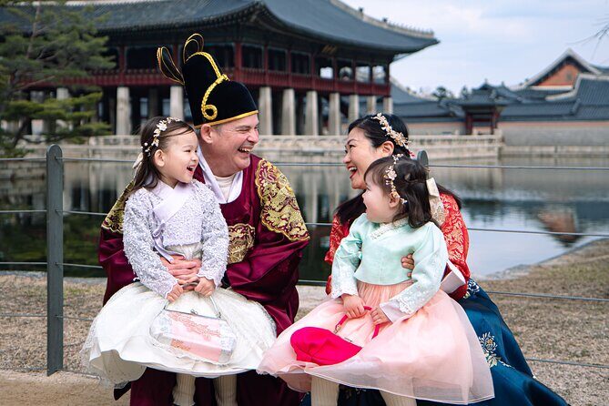 Gyeongbokgung palace family/group private photoshoot - An in-depth look at the Gyeongbokgung private photoshoot experience