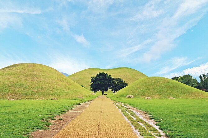 Gyeongju UNESCO World Heritage Guided Day Tour from Busan - Key Points