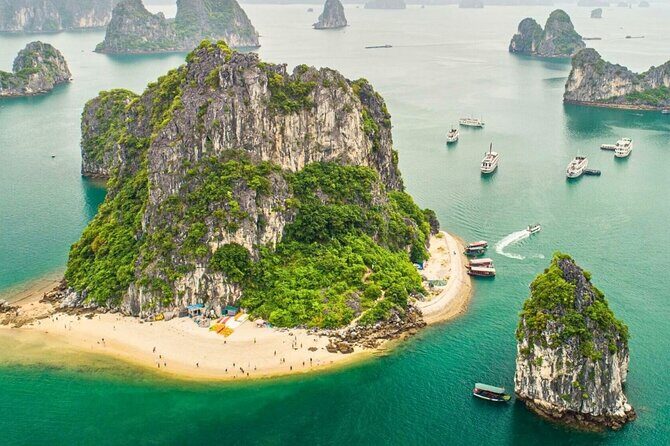 Ha Long Bay Cruise Day Tour-best selling: Included transportation - Kayaking & Bamboo Boat in Hang Luon Cave