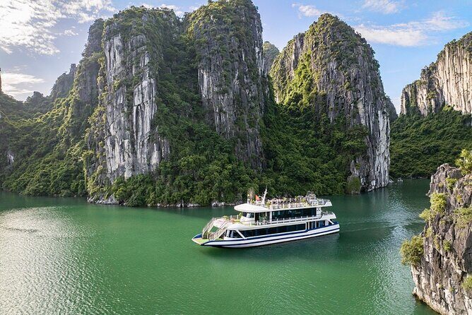 [Ha Long Bay] Luxury Cruise Day Tour From Hanoi, Caves & Buffet - Authentic Insights from Travelers