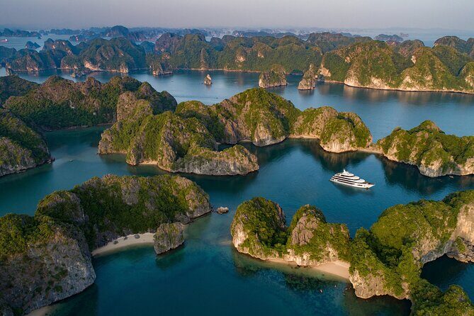 Ha noi: 3D- Halong, Lan ha bay classic cruise, Ninh Binh full day - Key Points
