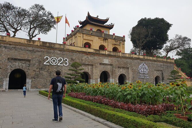 Ha Noi Exclusive City Tour Full Day (1D) - Crossing Long Bien Bridge: A Historic Pedestrian Experience