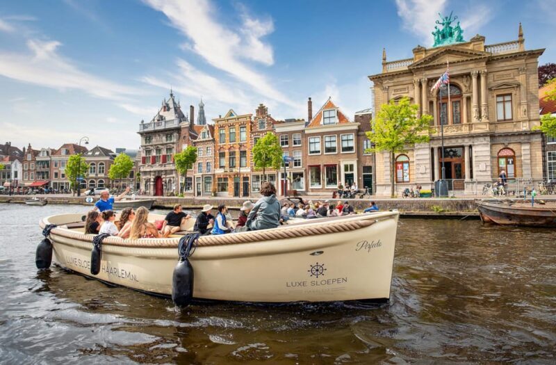 Haarlem: Canal tour + Dutch Windmill de Adriaan tour - The Sum Up