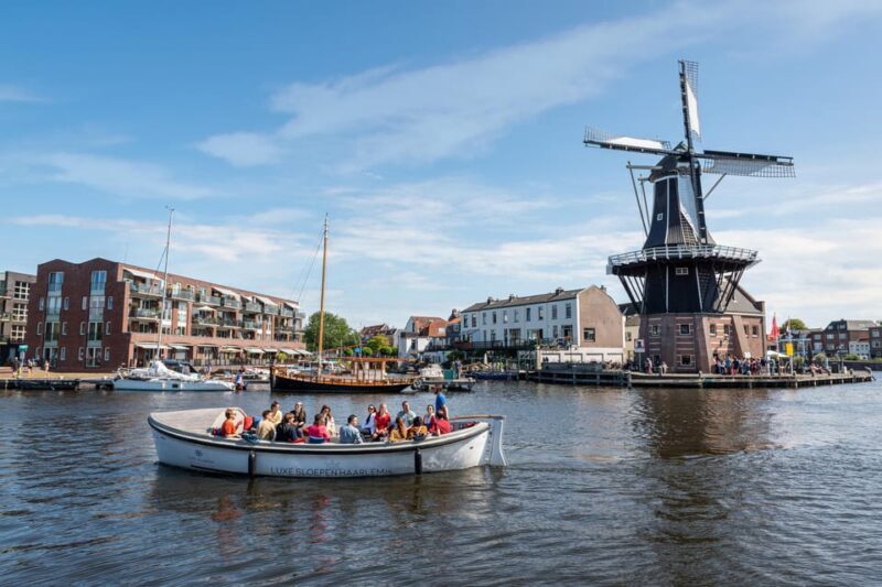 Haarlem: Guided Highlights Canal Cruise on Open Boat - FAQs