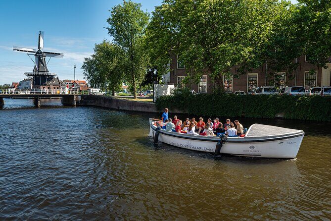 Haarlem Open Canal Tour with a real live guide - FAQs