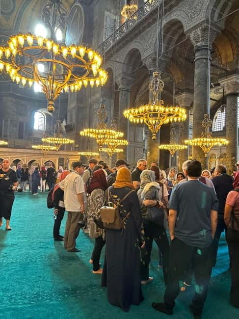 Hagia Sophia Skip-the-Line Ticket & Blue Mosque Audio Guide - Visiting Hagia Sophia: A Walk Through 1,500 Years of History