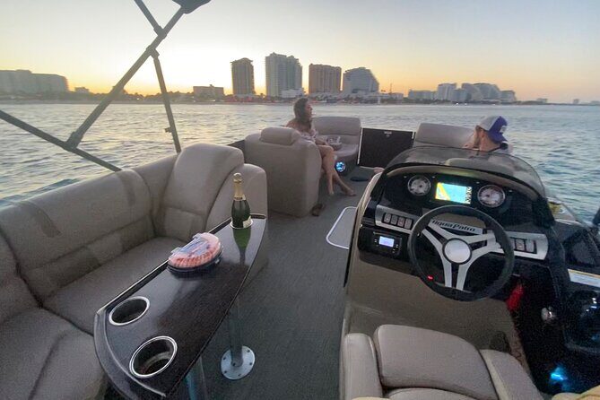 Half-Day Aqua Patio Rental in Fort Lauderdale 7 to 11 people - FAQ