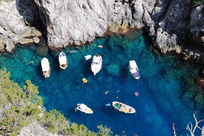 Half day around Capri by Itama 38 speedboat - FAQs