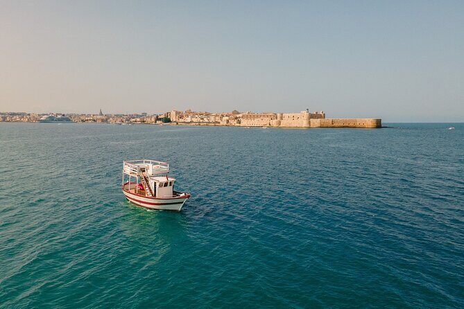 Half Day Boat Tour on the Syracuse Coast with Lunch - Key Points