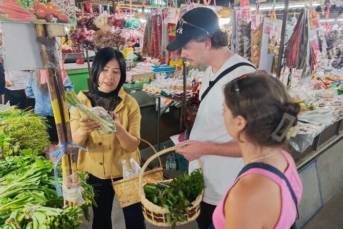 Half Day Chiang Mai Cooking Class and Market Taste Tour - Who Is This Tour Best For?