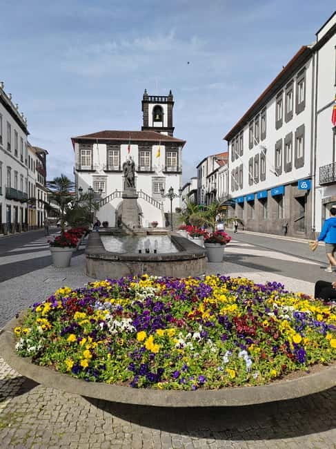 Half Day City Tour in Beautiful Ponta Delgada DE/EN/PT - Landmark Highlights and Hidden Gems