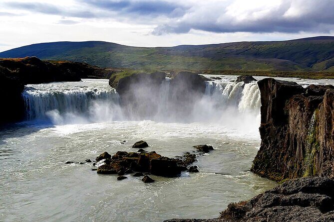 Half-Day Combo Tour to Goðafoss, Laufas and The Christmas House - The Sum Up