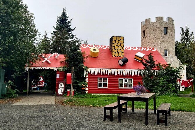 Half-Day Combo Tour to Goðafoss, Laufas and The Christmas House - FAQs