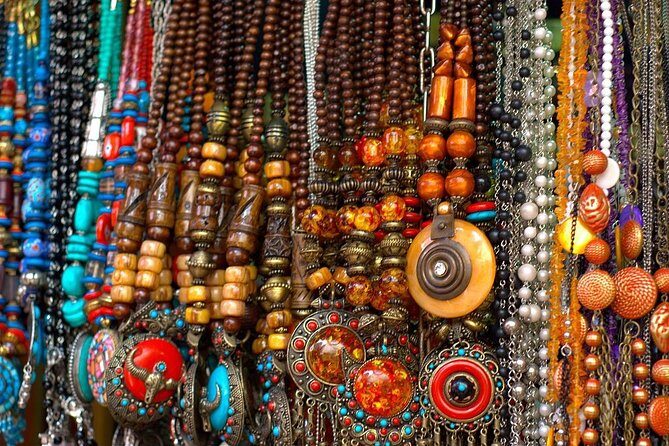 Half Day Delhi Shopping Tour With Shopping Consultant - Detailed Breakdown of the Itinerary