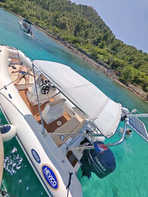 half day group speedboat tour of the islands around Zadar - Group Size and Atmosphere