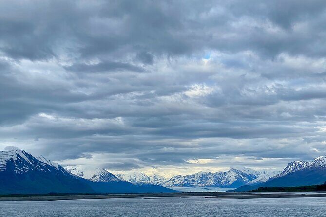 Half-Day Guided Kayak Tour on Knik River - Exploring the Knik River by Kayak: An Authentic Alaskan Experience