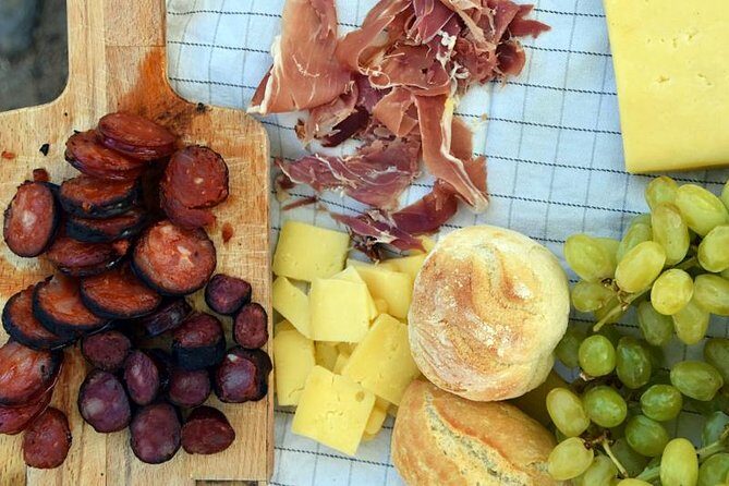 Half-day Hike & Picnic with Dog Love in Porto's Mountains - FAQs