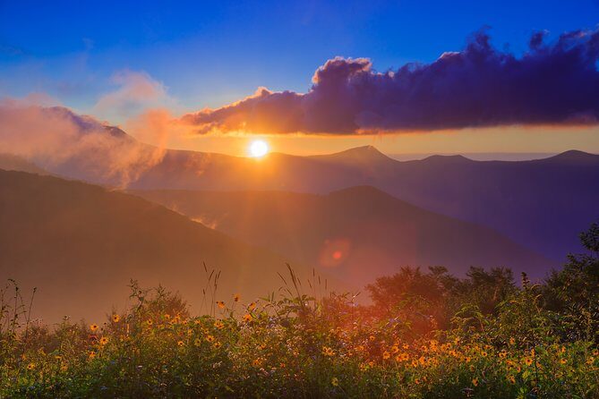Half-Day Hike with Long Range Views from Asheville - An In-Depth Look at the Experience