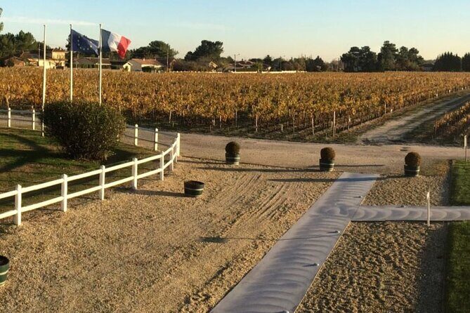 Half-day in the Médoc : 2 wineries & 6 wines - FAQ