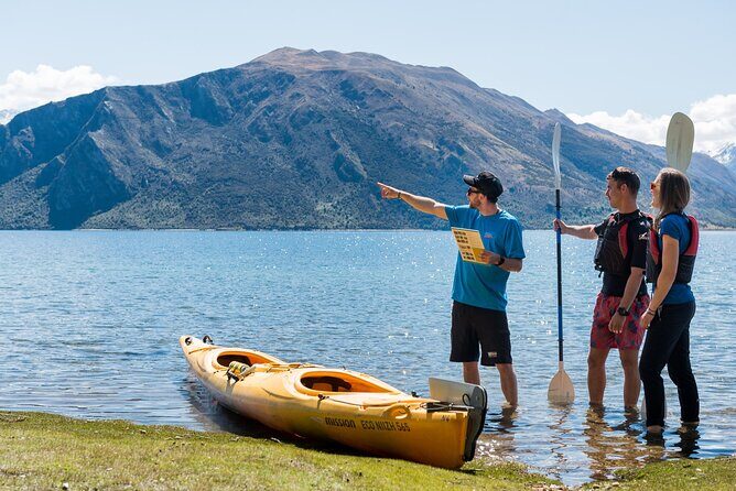 Half-Day Kayak Tour on Lake Wanaka - An In-Depth Look at the Lake Wanaka Kayak Tour