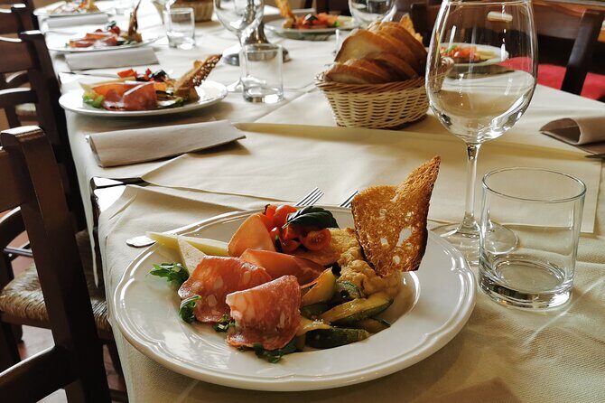 Half-Day Minardi Wine and Food Tour in Frascati - Uncovering the Authentic Flavors of Frascati: A Review of the Minardi Wine and Food Tour