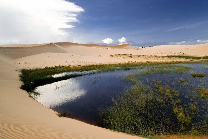 Half-Day Mui Ne Sand Dunes Jeep Tour with Hotel Pickup - An In-Depth Look at the Mui Ne Sand Dunes Jeep Tour