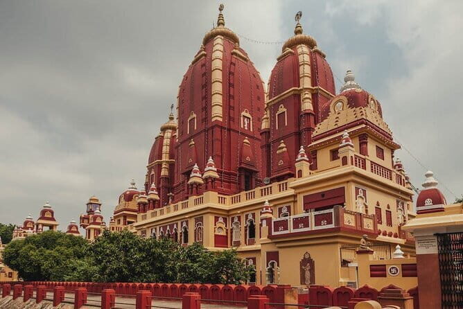 Half day Old and New Delhi Tour on Iconic Landmarks - What to Expect from the Itinerary and Highlights