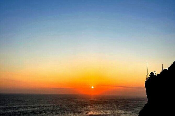 Half Day Parasailing and Uluwatu Temple Tour in Bali - The Sum Up