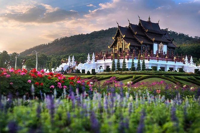 Half Day Phra That Doi Kham Temple and Royal Park Rajapruek (Private Tour) - Who Should Consider This Tour?