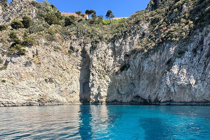 Half-day private boat tour of Capri - Key Points