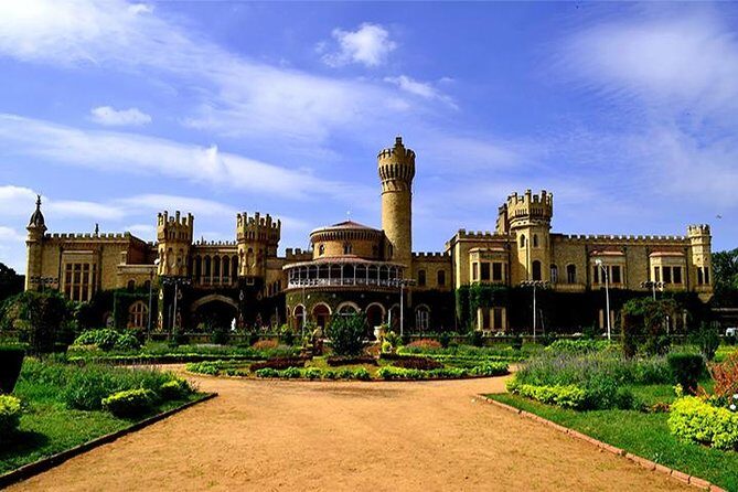 Half-Day Private British Heritage Tour with Lunch - Key Points