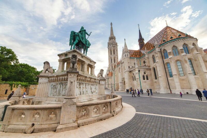 Half Day Private Budapest Driving Tour - Exploring Budapest in Style: The Half Day Private Driving Tour